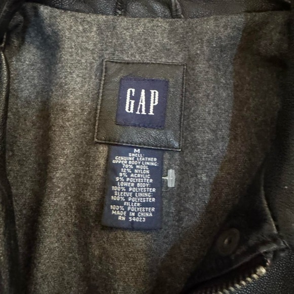 90s Gap Leather Jacket - Picture 4 of 6